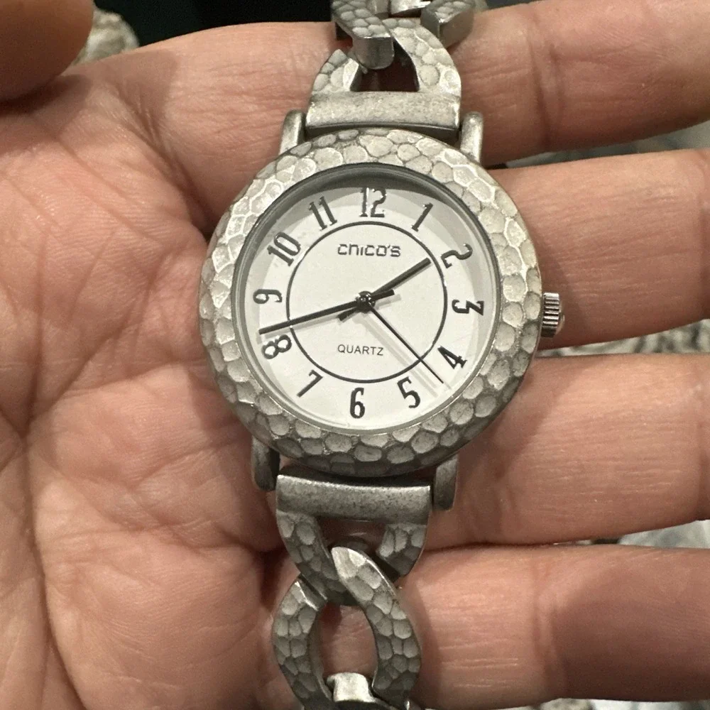 Working CHICO's Ladies Dimpled Steel Bracelet Watch‎ Quartz 34 mm Silver Fit 7in